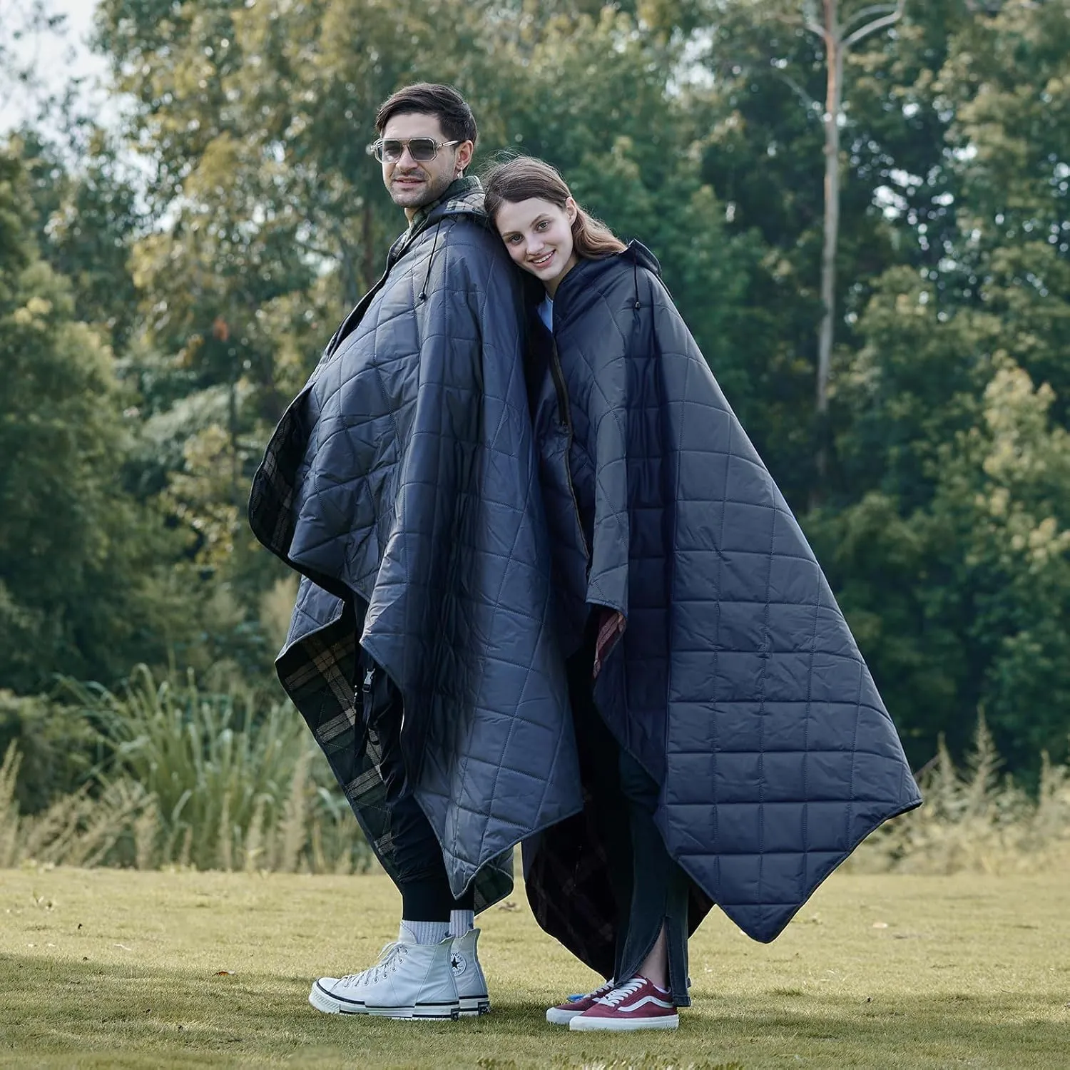 DUKUSEEK Large Outdoor Blanket, Camping Blankets for Cold Weather, Waterproof Windproof Hooded Stadium Blanket 79"x59" Quilted with Extra Thick Fleece, Great for Camping, Picnic, Beach, Car, Dogs